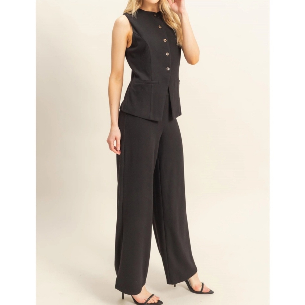 #66185 🛑S,M,L Fabulous 2pc Set Ribbed Knit Buttoned Vest & Wide-Leg Pants Set